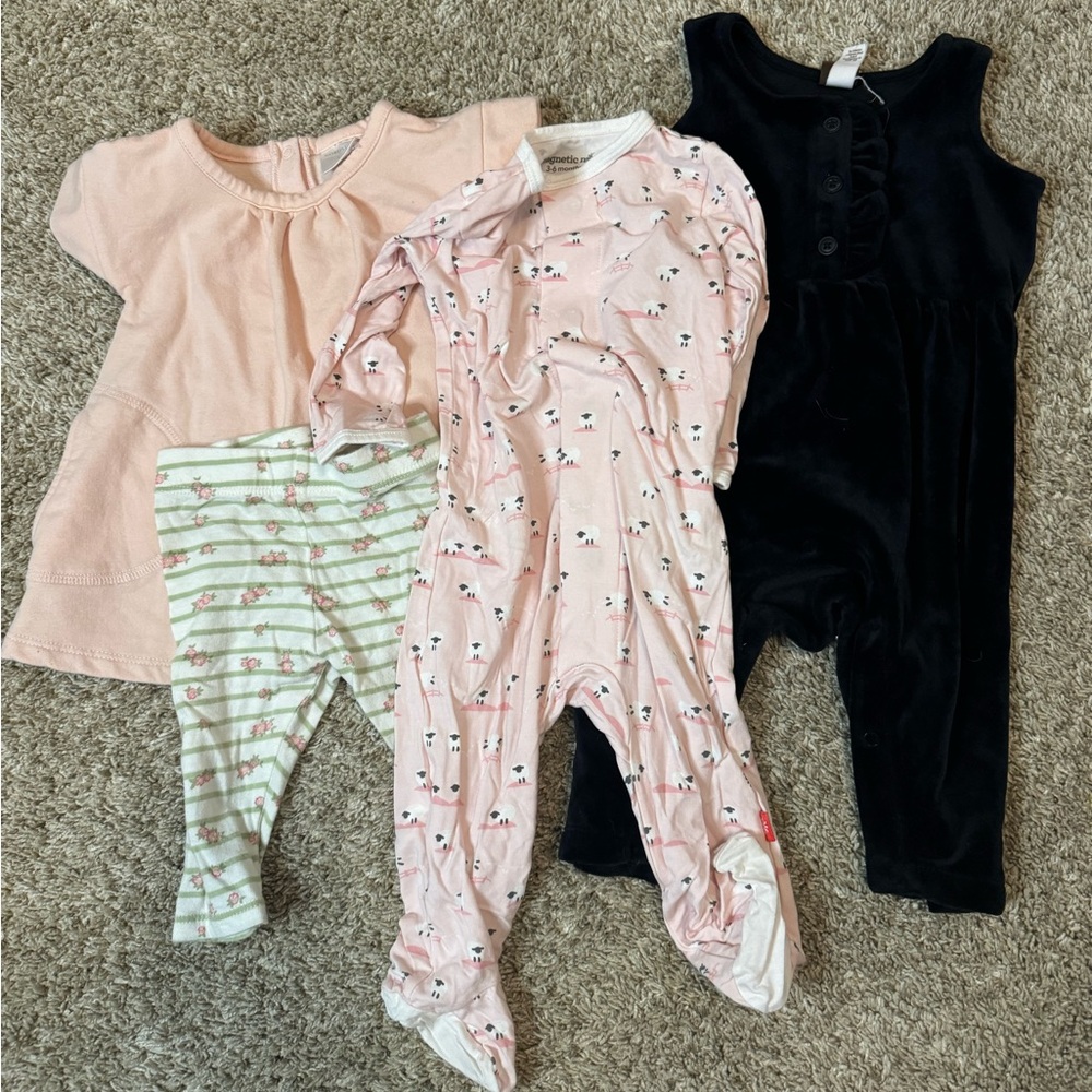 BUNDLE Nordstrom / Tea / Magnetic Me Baby Outfits